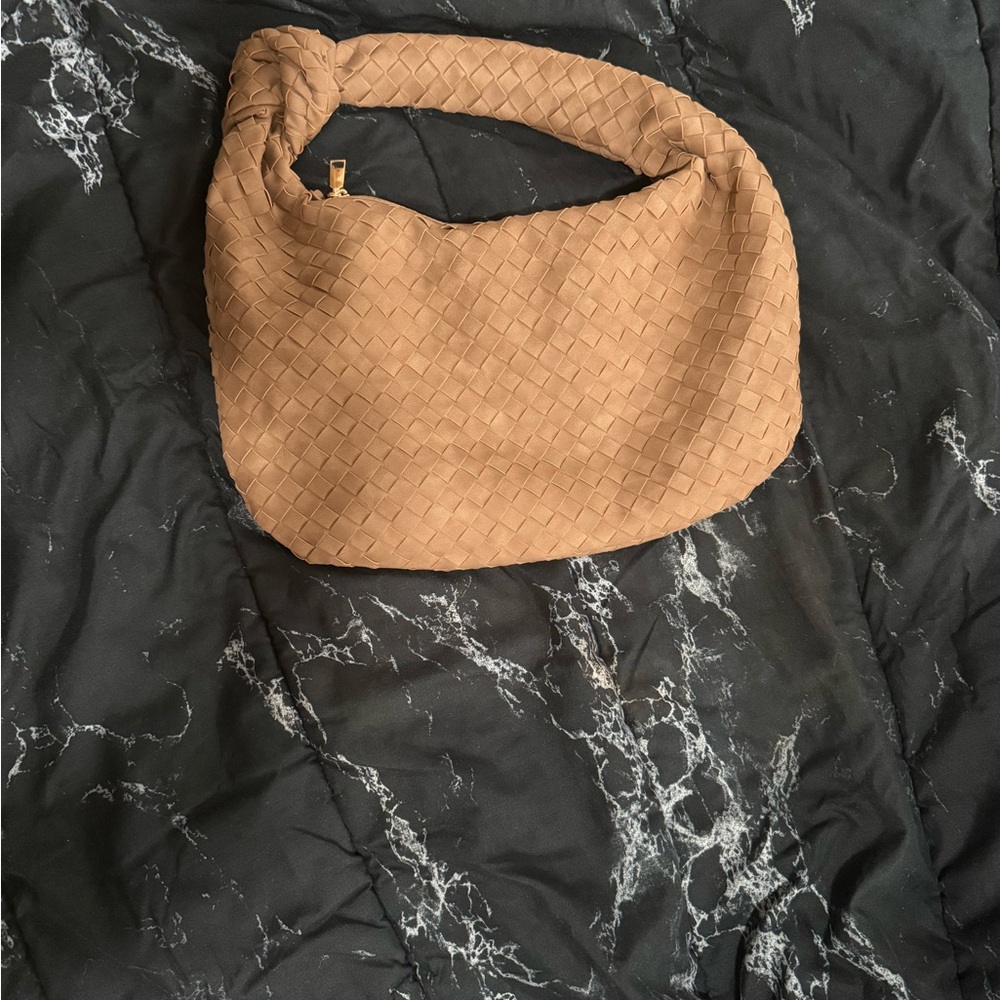 Elegant Tan Woven Handbag